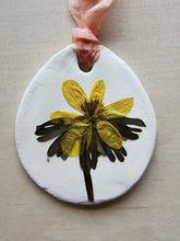 Indlæs billede til gallerivisning Påskeæg - presset blomst #4