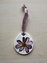 Indlæs billede til gallerivisning Påskeæg - presset blomst #5