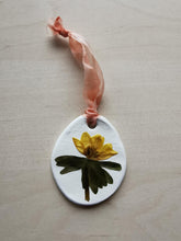 Indlæs billede til gallerivisning Påskeæg - presset blomst #6