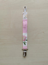 Indlæs billede til gallerivisning Suttesnor broderet lyserødt patchwork