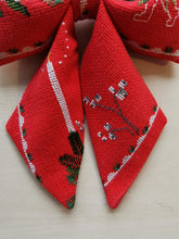 Indlæs billede til gallerivisning Sløjfe - rød - nisse med juleroser