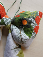 Indlæs billede til gallerivisning Sløjfe - broderet gran og appelsiner #2