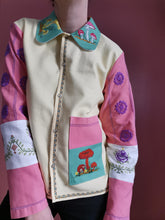 Indlæs billede til gallerivisning Patchwork skjorte - pastelbroderier med svampe