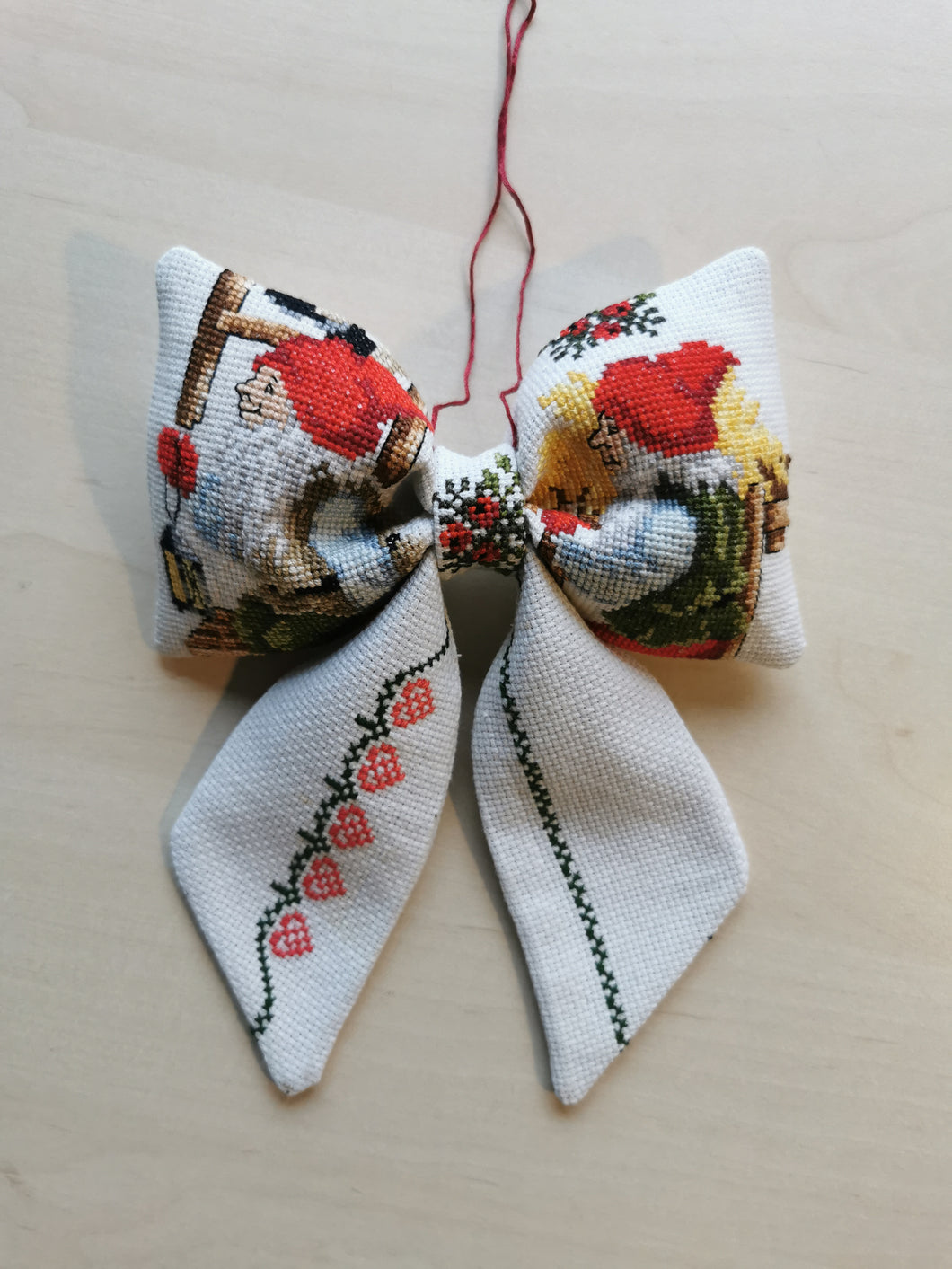 Sløjfe - hvid - nisser og hjerter