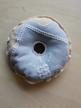 Indlæs billede til gallerivisning Donut #2 - Lyseblå glasur
