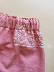 Shorts, lyserøde med broderi - str. L
