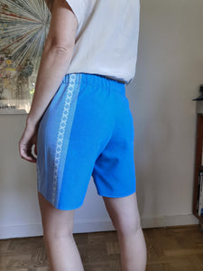 Shorts, blå vævet retrostof, str. M