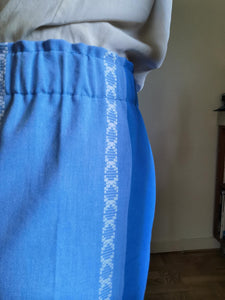 Shorts, blå vævet retrostof, str. M