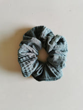 Indlæs billede til gallerivisning Scrunchie, musselin petroleumsgrøn

