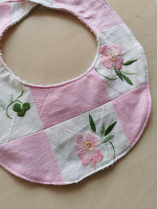 Savlesmæk - Broderet lyserødt patchwork