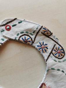 Savlesmæk - Broderet blomster og mønster