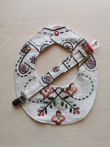 Savlesmæk - Broderet blomster og mønster