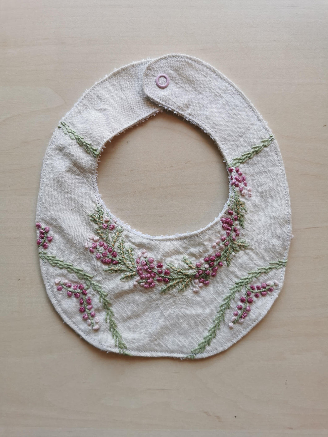 Savlesmæk - Broderet pastelblomster og grene