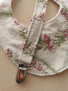 Savlesmæk - Broderet pastelblomster og grene