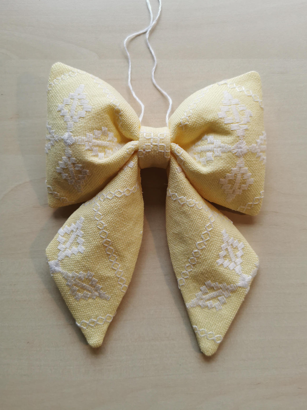 Sløjfe - gul med hvide stjerner