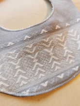 Indlæs billede til gallerivisning Savlesmæk - grå med hvide vævninger
