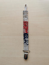 Indlæs billede til gallerivisning suttesnor - Liberty patchwork - Capel
