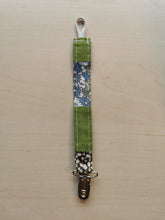 Indlæs billede til gallerivisning suttesnor - Liberty patchwork - grøn
