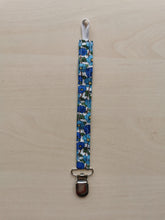 Indlæs billede til gallerivisning suttesnor - Liberty - blå med franske anemoner
