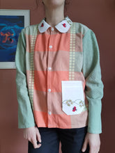 Indlæs billede til gallerivisning Patchwork skjorte - Orange/grøn med mariehøns
