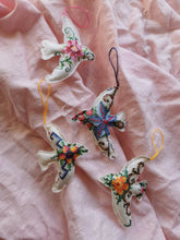 Indlæs billede til gallerivisning Fredsdue #2 rosa/grøn
