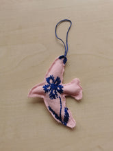 Indlæs billede til gallerivisning Fredsdue #2 Rosa &amp; blå
