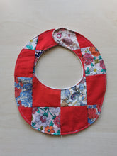 Indlæs billede til gallerivisning Savlesmæk - rødt liberty patchwork
