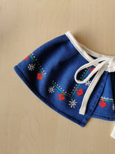 Indlæs billede til gallerivisning Pyntekrave voksen, blå med broderi
