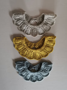 Pyntekrave, merinould, lys mocca