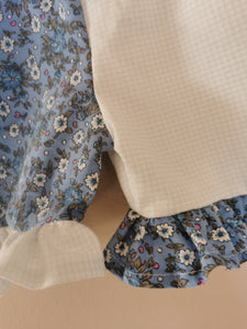 Tofarvede shorts med flæse, str. 92