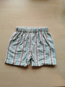 Shorts, striber og blomster str. 110